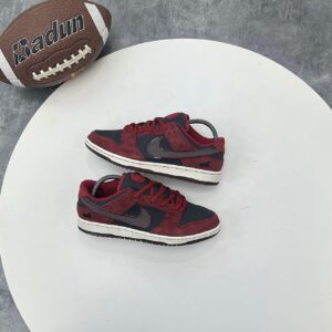 RIOT SKATE SHOP X NIKE SB DUNK ‘MAHOGANY’