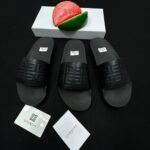 GIVENCHY slide (40 - 45)