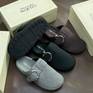 Alexander McQueen slide (40-46)