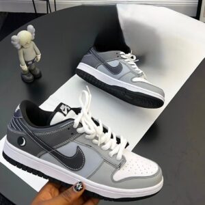 NIKE SB  SNEAKER