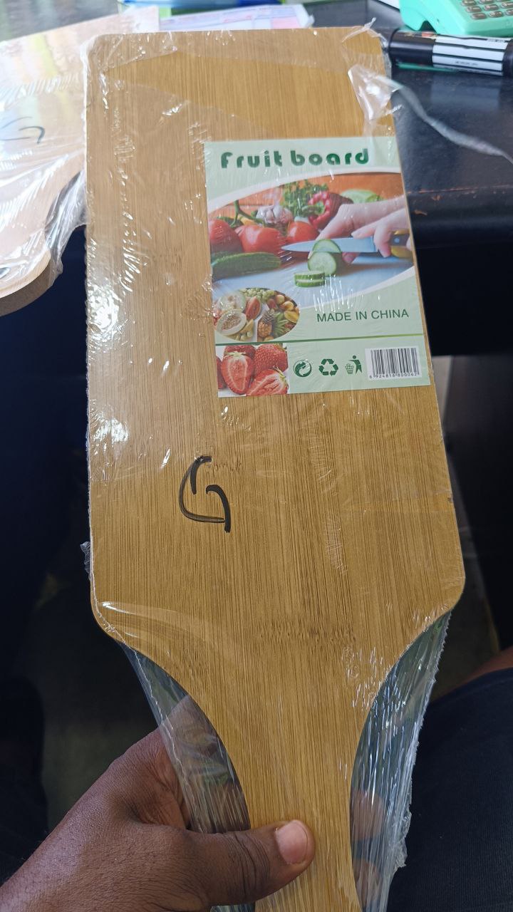 G Kitchen wooden board