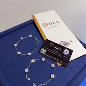 Van cleef moissanite hand chain